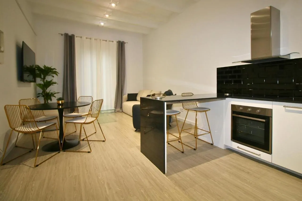 Luxurius Apartment For 4 People With Jacuzzi Barcelona Spain