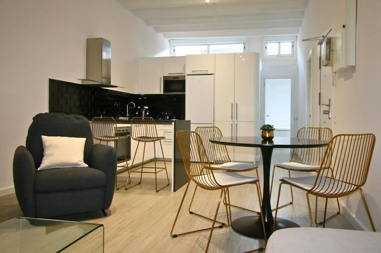 Luxurius Apartment For 4 People With Jacuzzi Barcelona