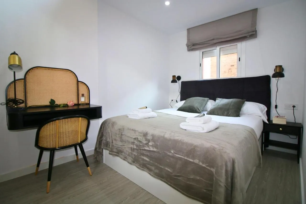 Luxurius Apartment For 4 People With Jacuzzi Barcelona